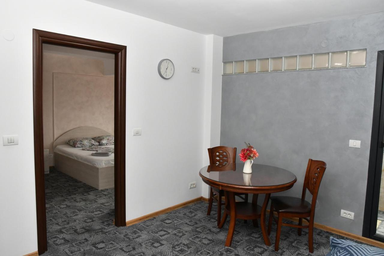 Apartament Luxury - Promenada Mall Craiova Dış mekan fotoğraf